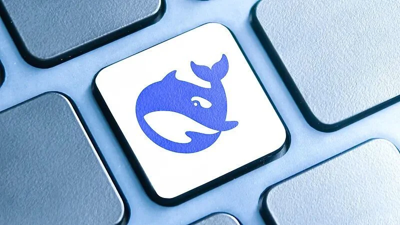 DeepSeek 网页版多节点负载均衡与网络拓扑示意图